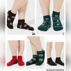 🆕️ 5 PACK TORRID HOLIDAY SOCKS
